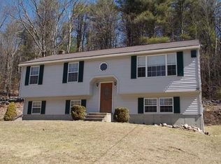 33 Lombard Rd, Hubbardston, MA 01452