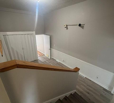 5th image of 2200 Central Ave