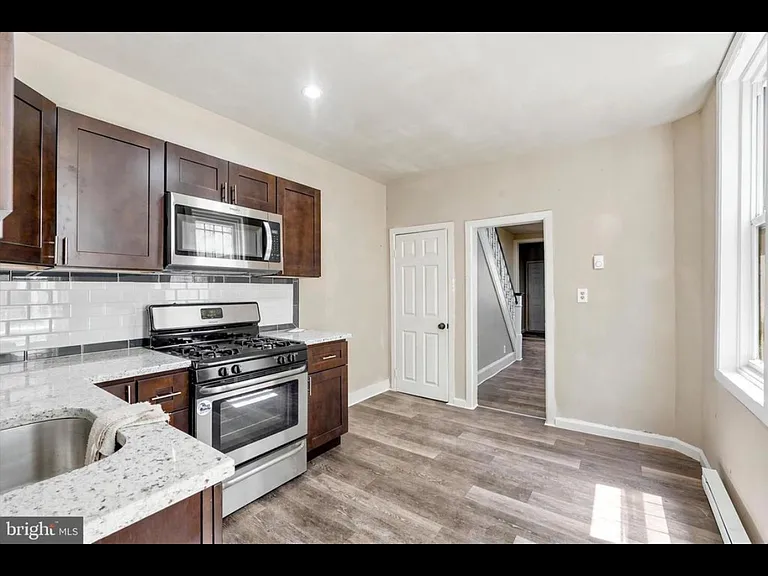 3114 Custer St #1 — Photo 8