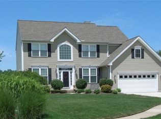 376 Cascade Ct, Avon Lake, OH 44012