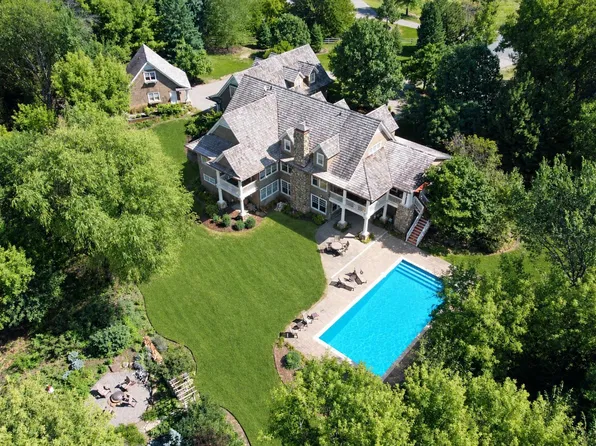575 Kokesh Farm Rd, Maple Plain, MN 55359