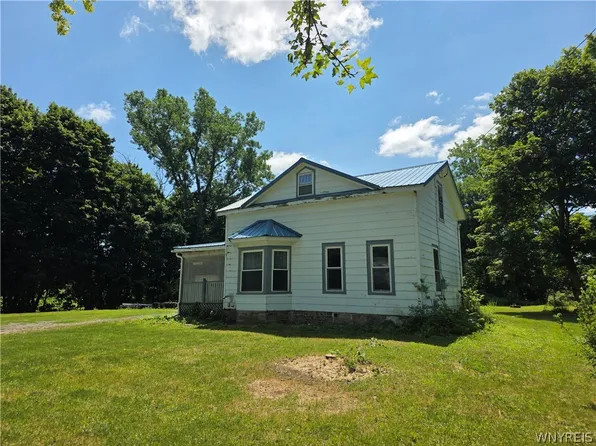 12298 Maple Ridge Rd, Medina, NY 14103