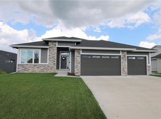 1621 NE Hillside Ct, Ankeny, IA 50021