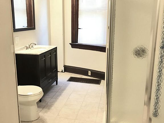 4th image of 2308 Clifton Ave