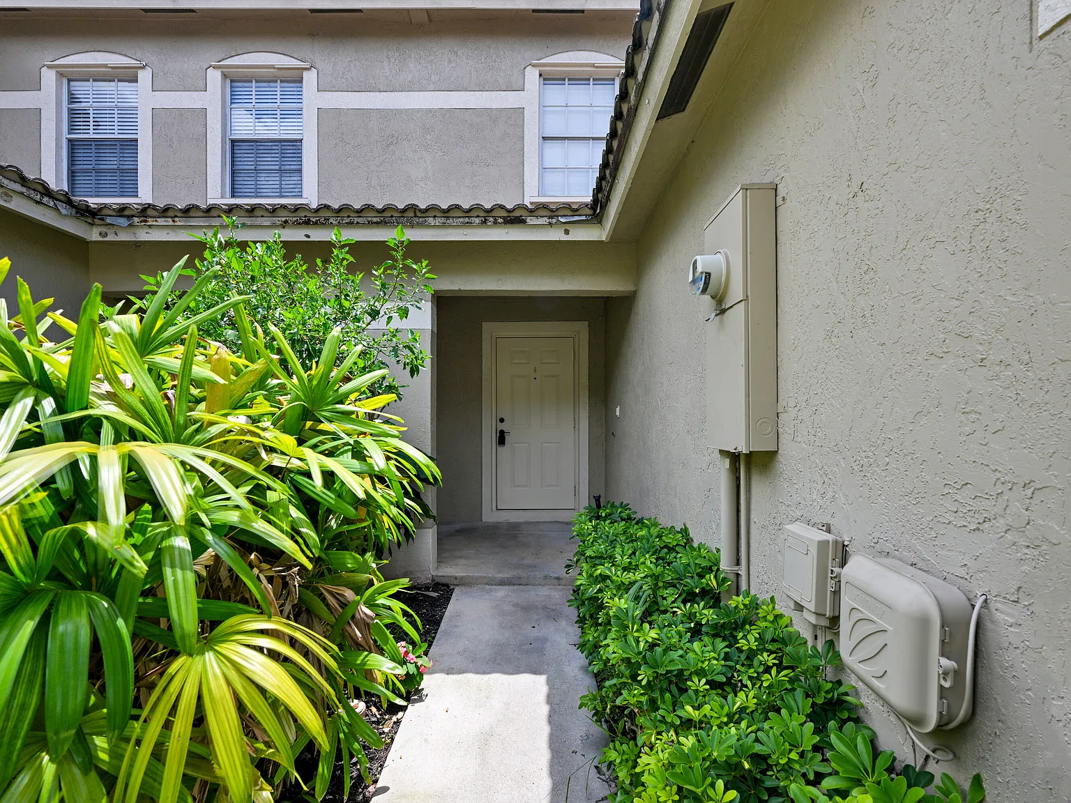 2 bed, 2.5 bath, 1155 sqft, $2,550 — Photo 2
