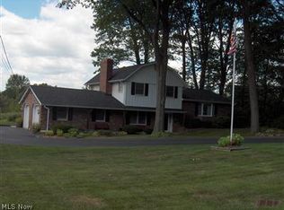 733 Pinehills Dr SW, Massillon, OH 44646