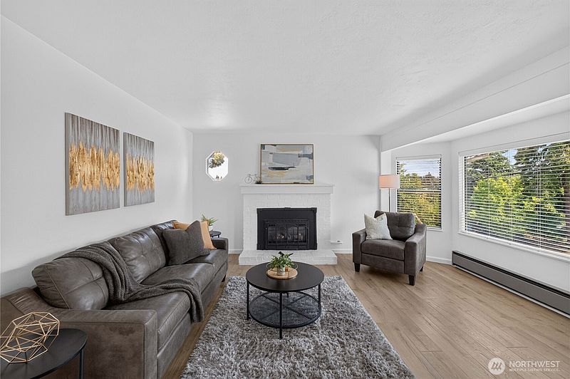 3rd image of 3310 SW 104th Street