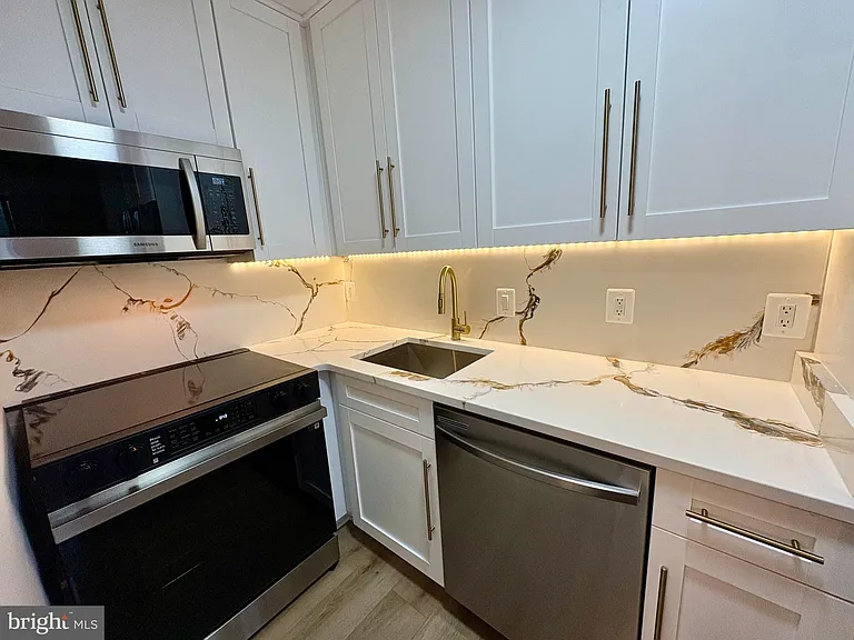 6800 Fleetwood Rd #208 — Photo 9