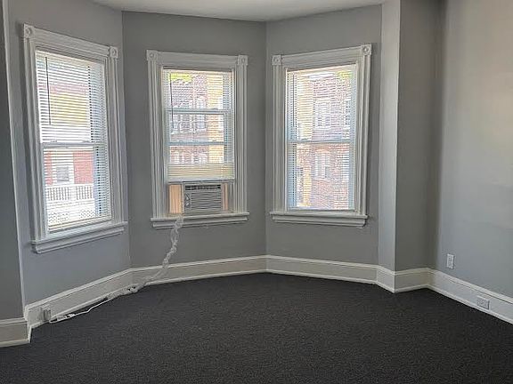 3rd image of 202 W 29th St