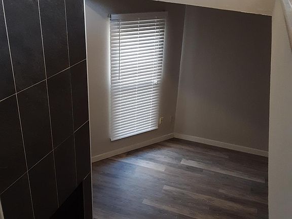 3rd image of 2410 2nd St APT 5