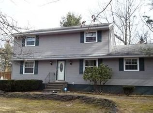 233 Woodin Rd, Halfmoon, NY 12065
