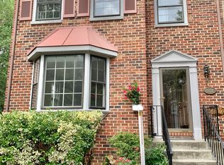 6070 Estates Dr, Alexandria, VA 22310