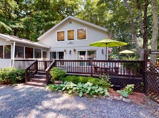 114 Jackson Dr, Lords Valley, PA 18428