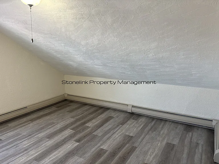 12-16 Bells Ct — Photo 5