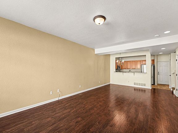 3rd image of 4452 S Auckland Ct