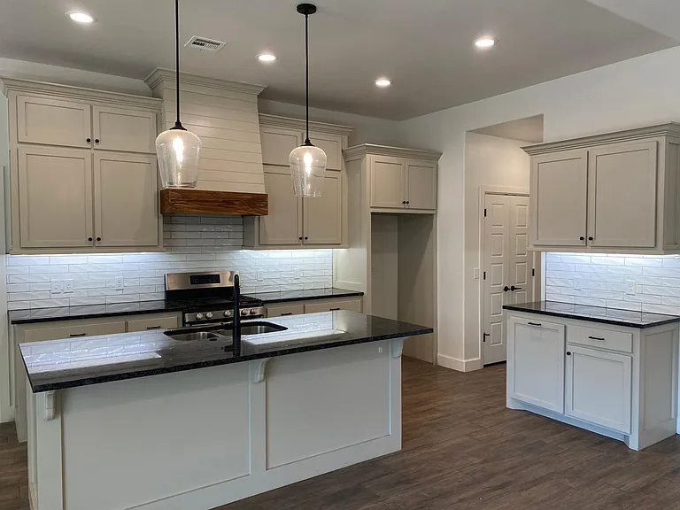 Kitchen (Refrigerator is NOT furnished)