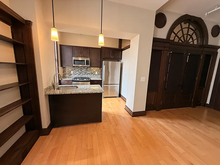 City Club Apartments — Photo 9