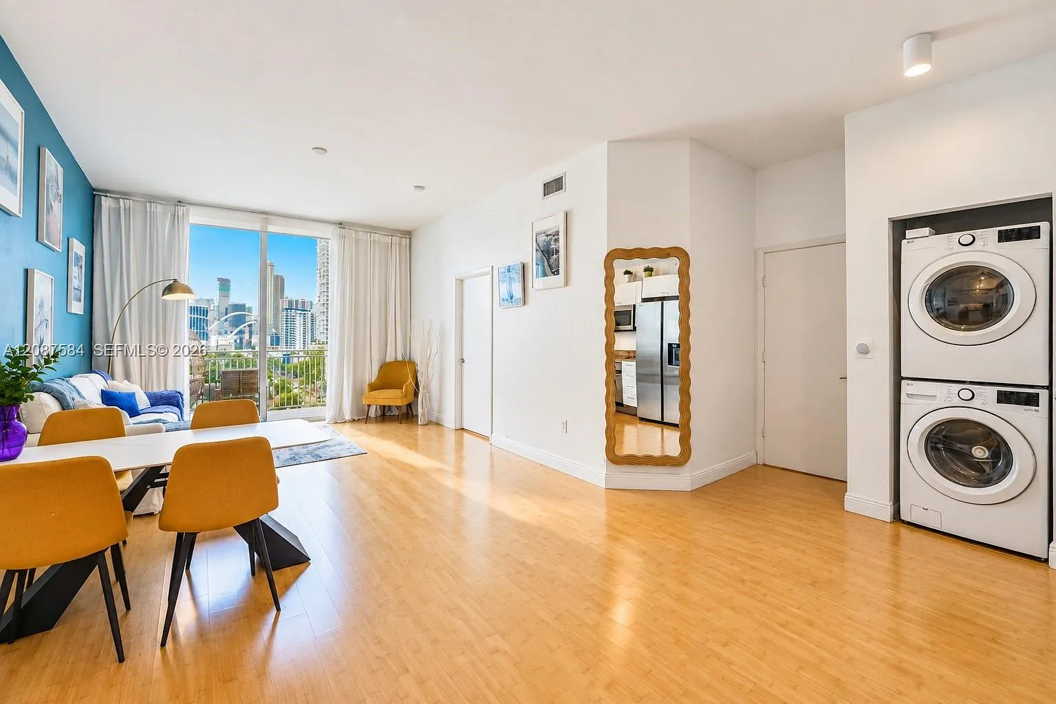 Uptown Lofts Condo — Photo 4