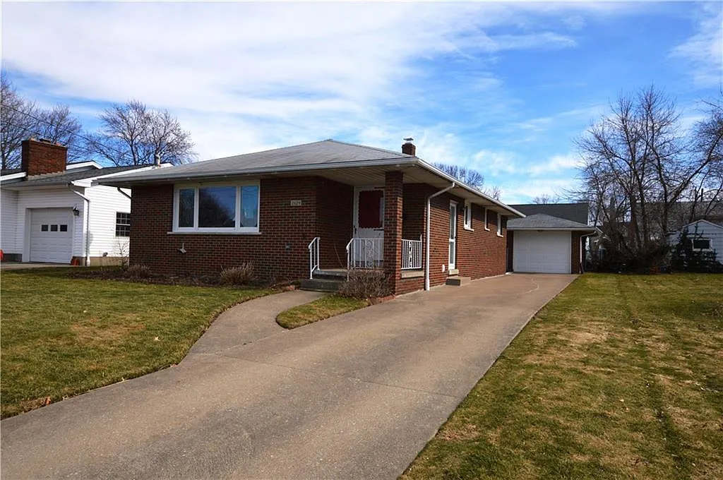 2629 Vandalia Ave photo 1