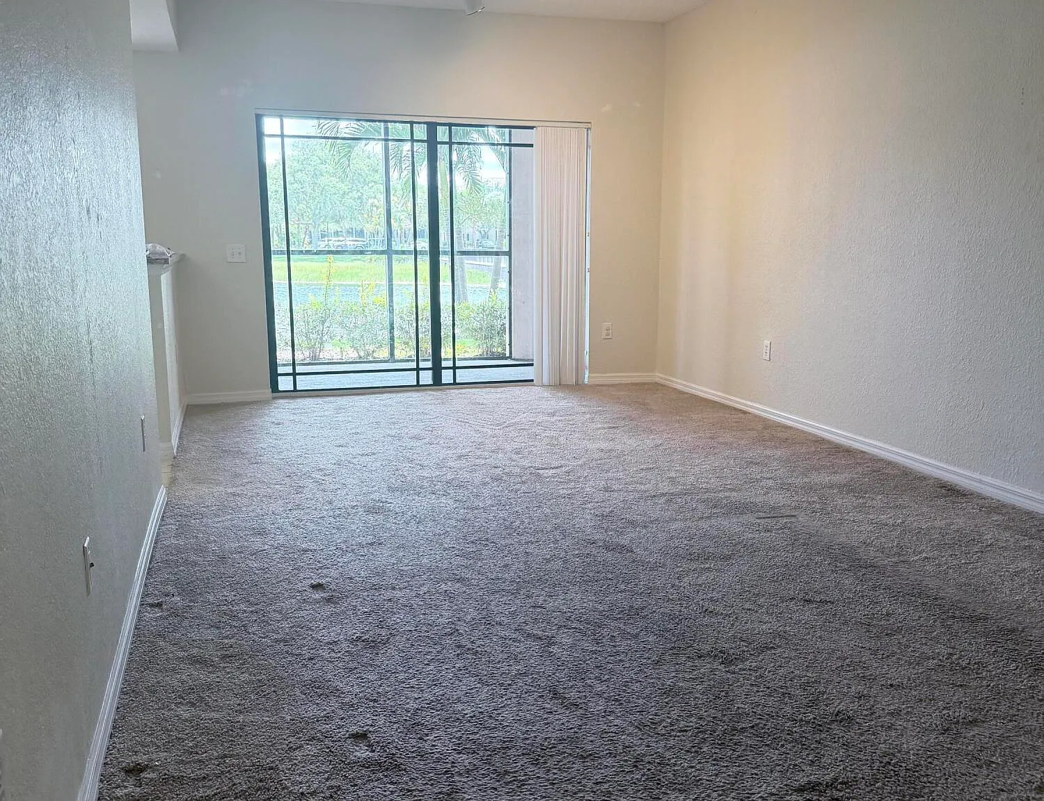 3 bed, 3.0 bath, 1552 sqft, $2,950 — Photo 1