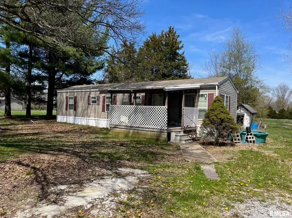 3443 Lazy Acre Rd, Salem, IL 62881