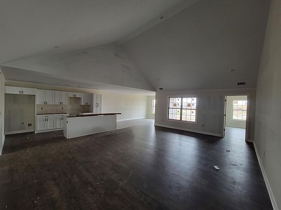 3rd image of 1128 Mission Dr
