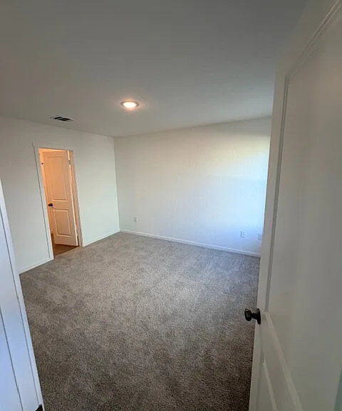 2831 Red Diamond — Photo 1