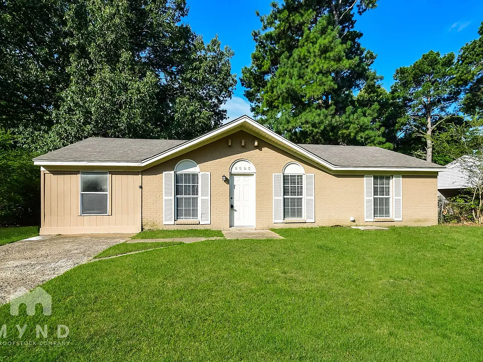 2695 Shady Grove Dr