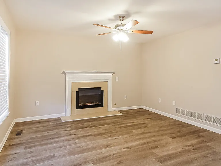 2948 Rolling Ln — Photo 5