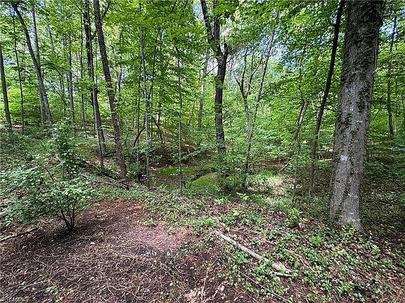 5th image of 5504 Folkstone Rd