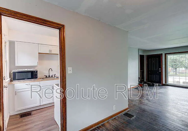 201 S Emerson Ave — Photo 11