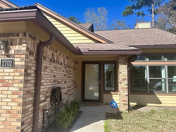 3rd image of 2702 Laten Ln