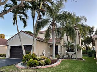 660 Sand Creek Cir, Weston, FL 33327