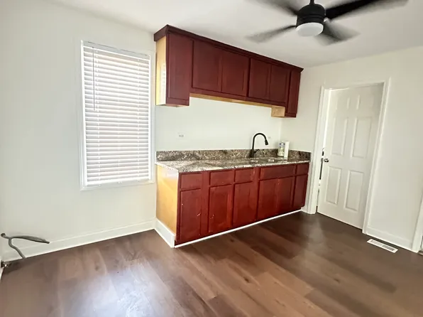 7917 S Coles Ave, Chicago, IL 60617
