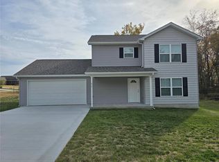 400 Daniel Ct, New Haven, MO 63068