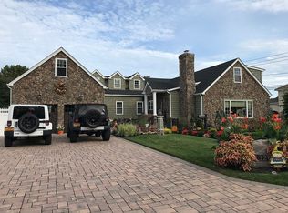132 Fox Blvd, Massapequa, NY 11758