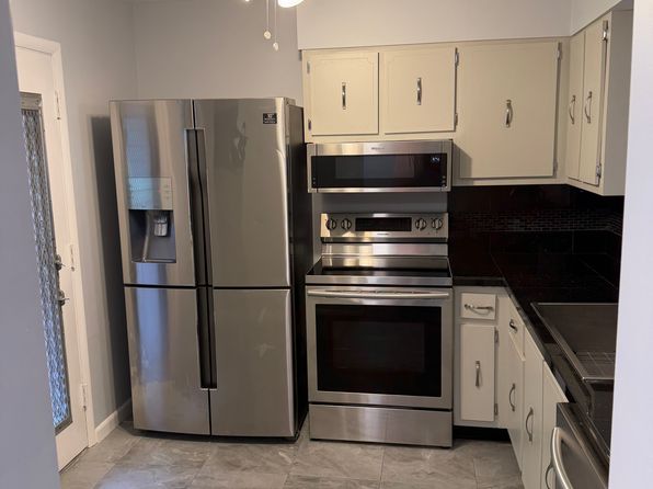 404 NW 68th Ave APT 311