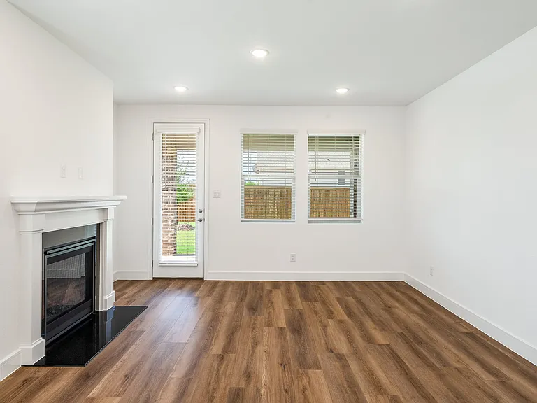 619 Sunflower Trl — Photo 8