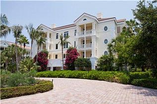 1st image of 200 Beachview Dr #Penthouse
