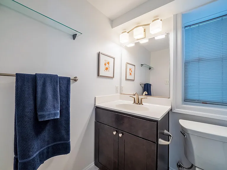 616 Irving St NW #B — Photo 5