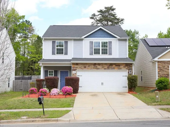 8820 First Run Ct, Charlotte, NC 28215