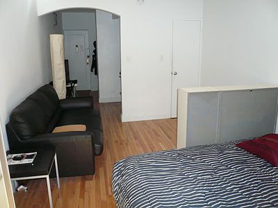 3rd image of 312-320 W 23rd St #2S