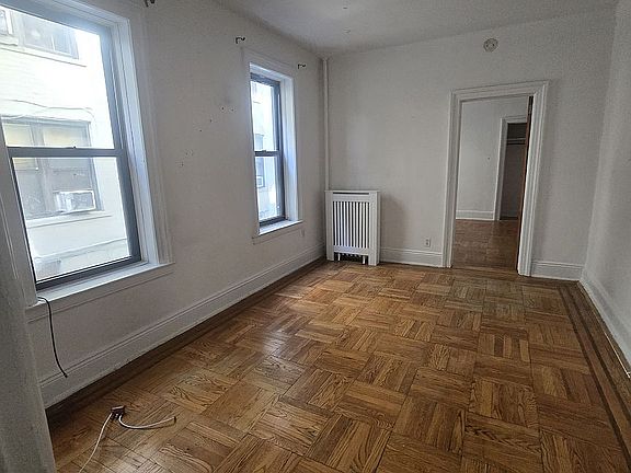 3rd image of 3069 34th St APT 1B