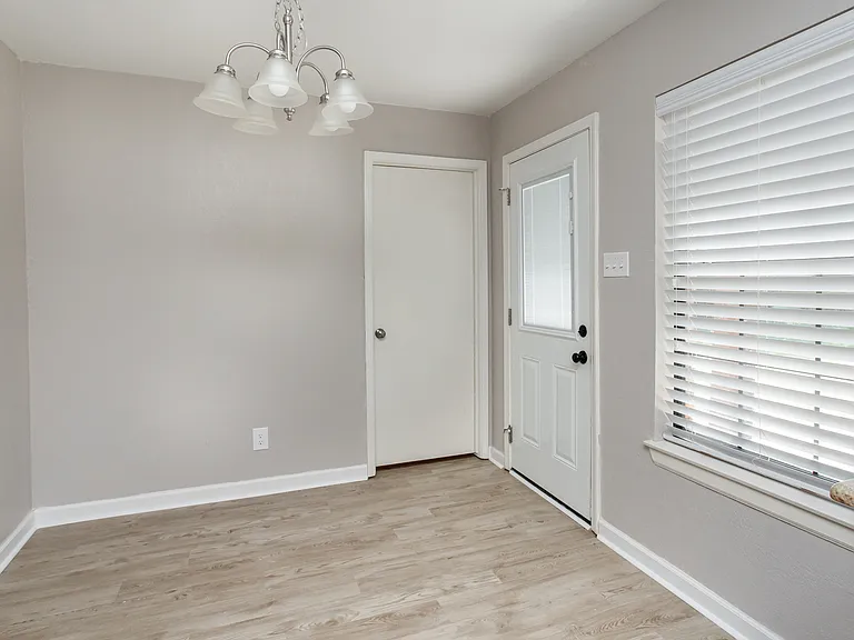 3491 Longview Dr — Photo 21