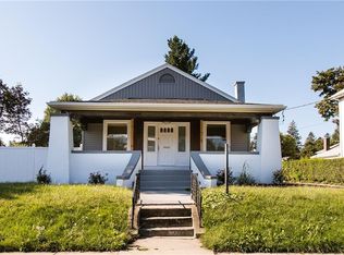 22 Waldron Ave, Cranston, RI 02910