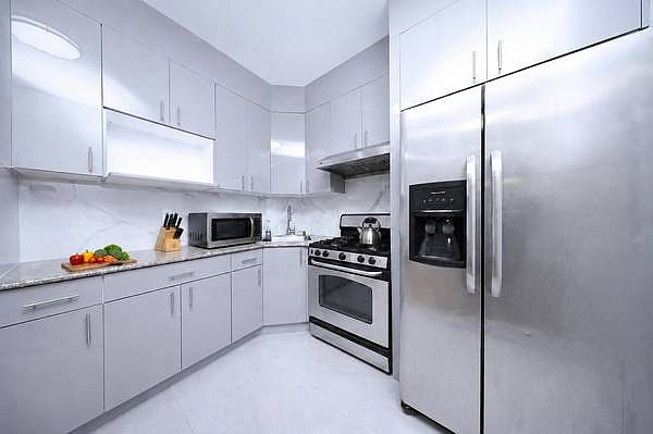 1st image of 422 49th St APT 1F