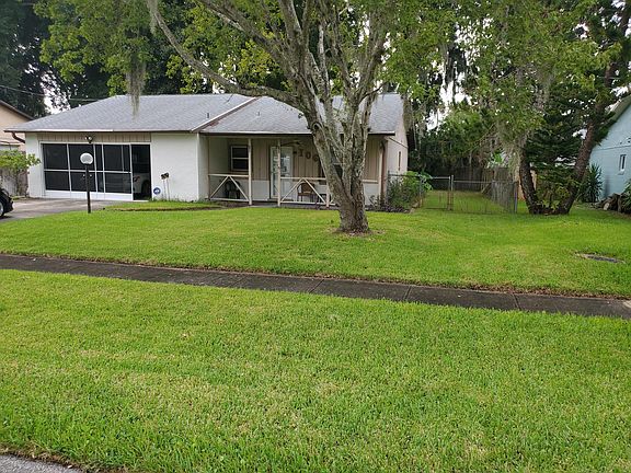 2nd image of 106 Tierra Cir