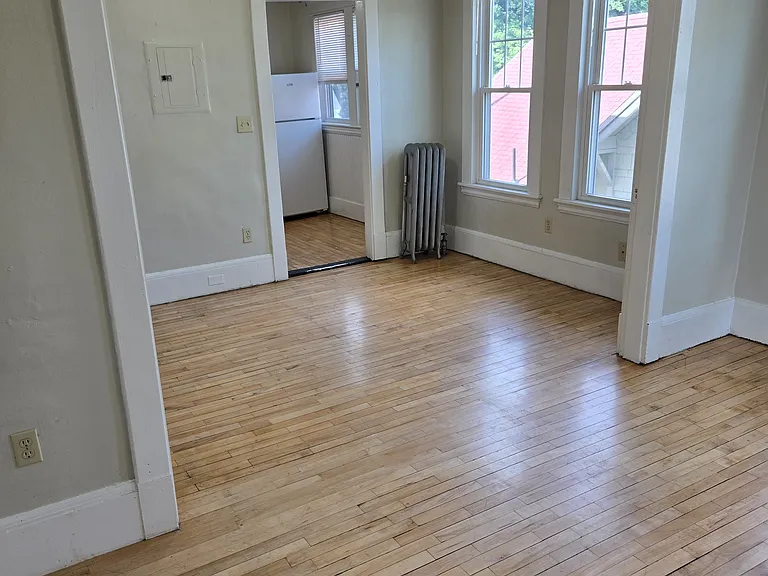 278 Woodford St #11 — Photo 4