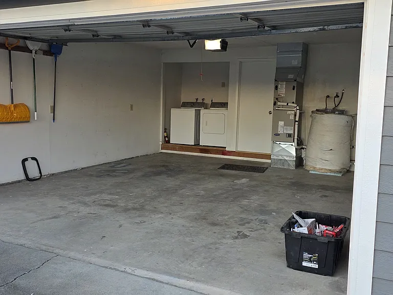 611 N Crestview Dr — Photo 17