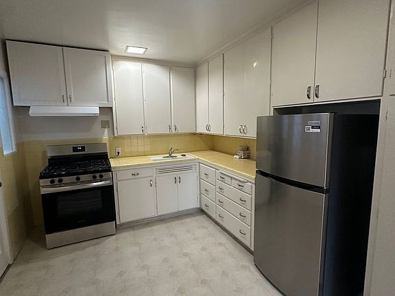 5th image of 239 Cervantes Blvd #3